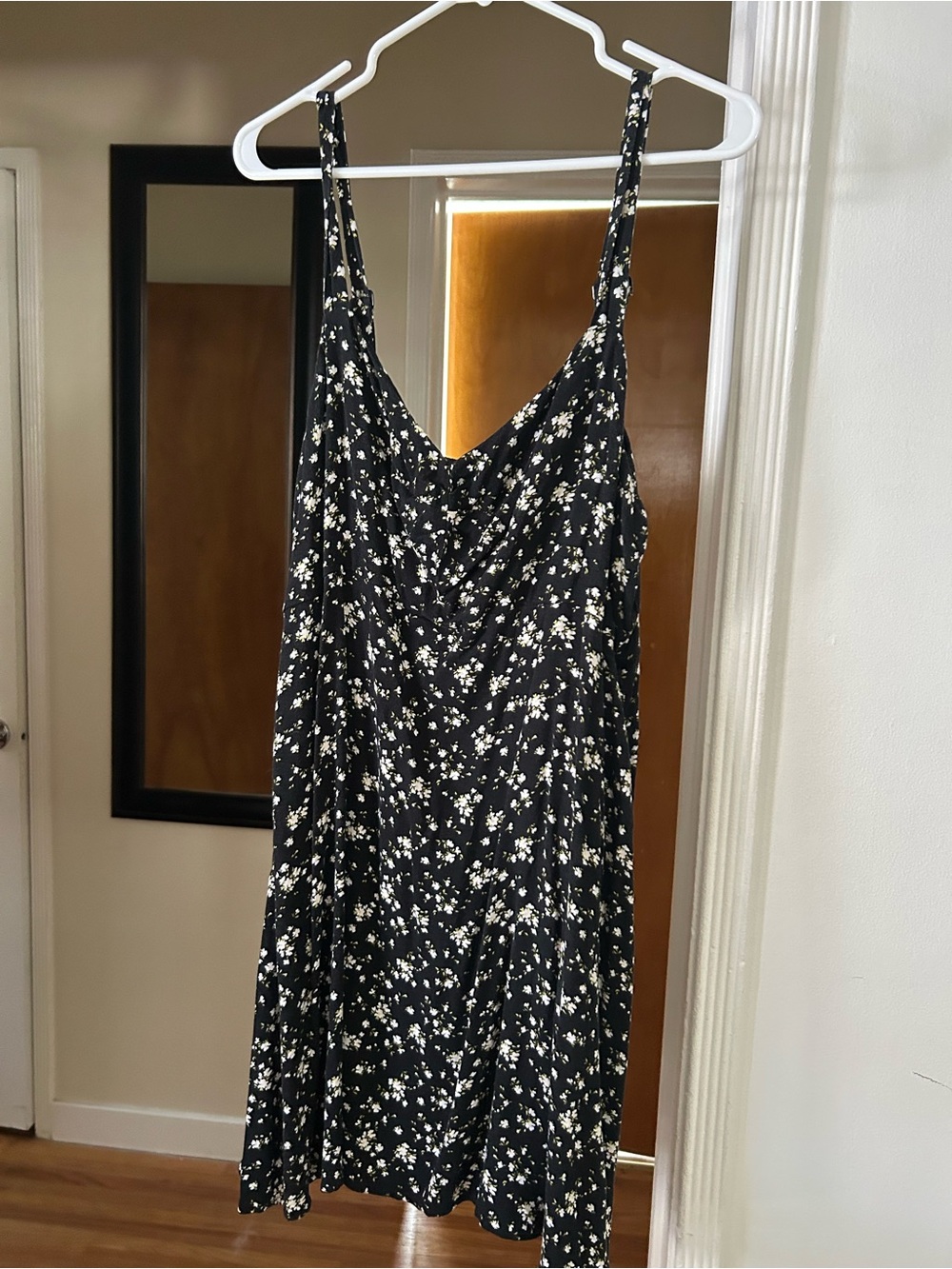 Old Navy Black Floral Slip Dress with White Ditsy Print with Pockets. Size XL
